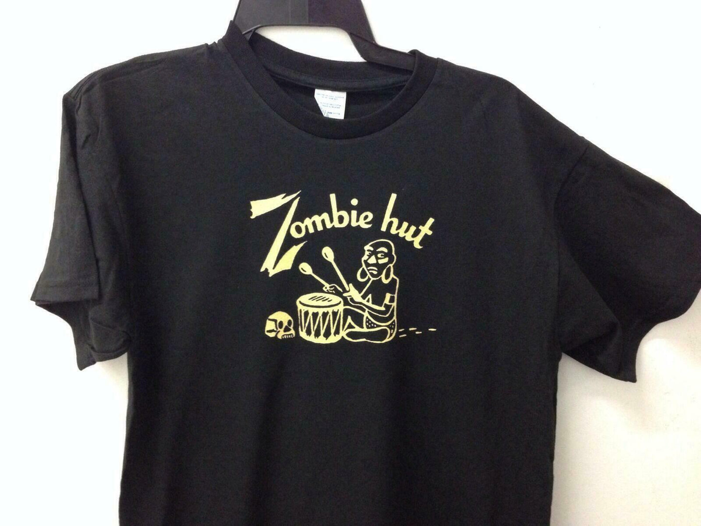 Zombie Hut Restaurant Sacramento Vintage Tiki Bar T-shirt Logo